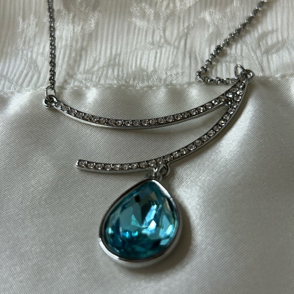 Necklace - Picture 6 of 8